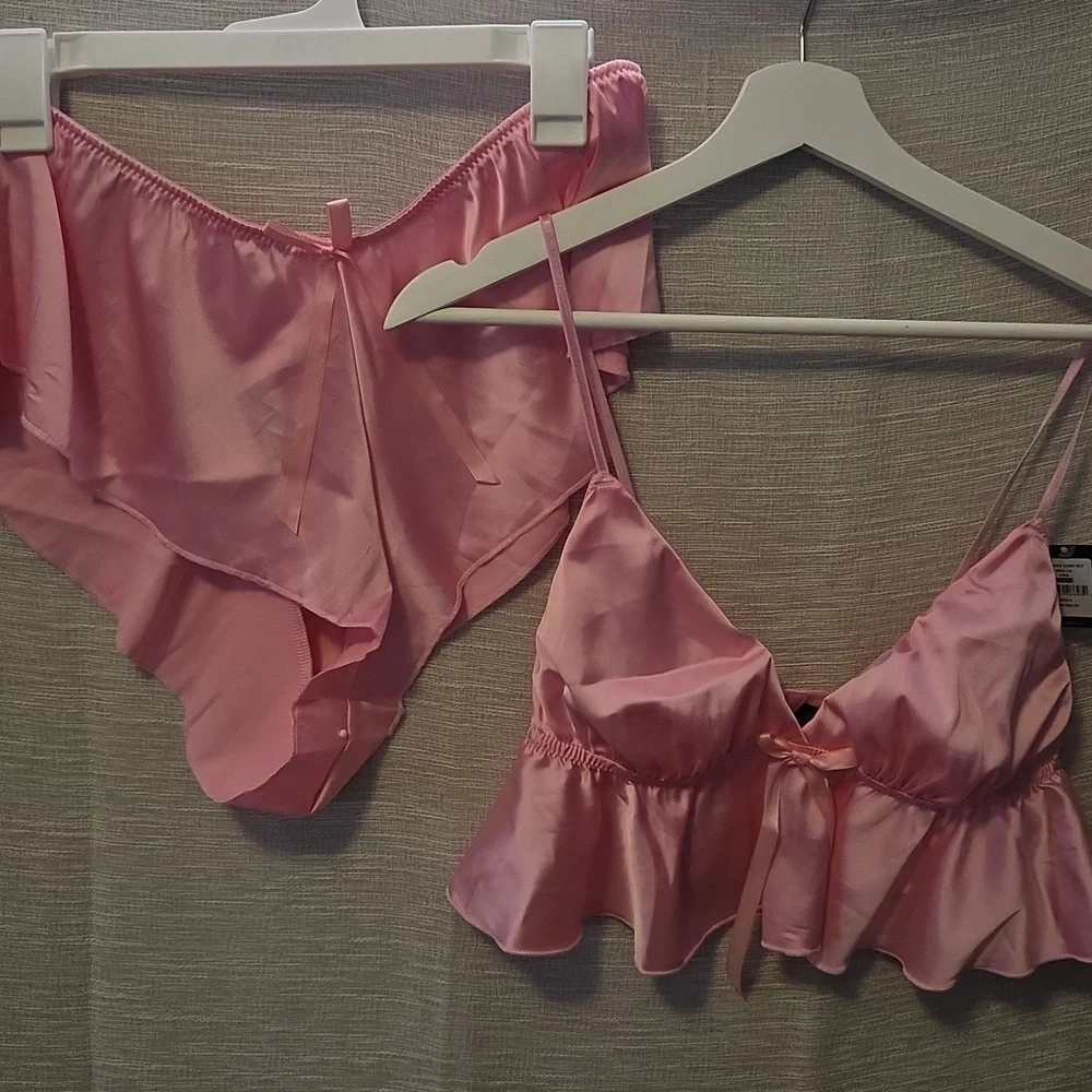 just sexy lingerie Pink Ruffled Sleepwear Set cami & short NWT large